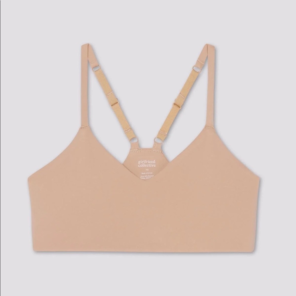 Girlfriend Collective V-Neck Bralette in Pebble XXS
